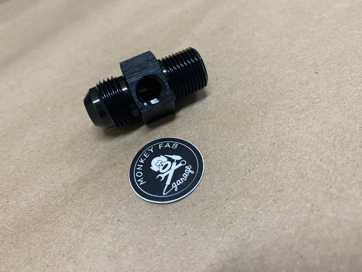 AN to NPT adapter with Gauge port